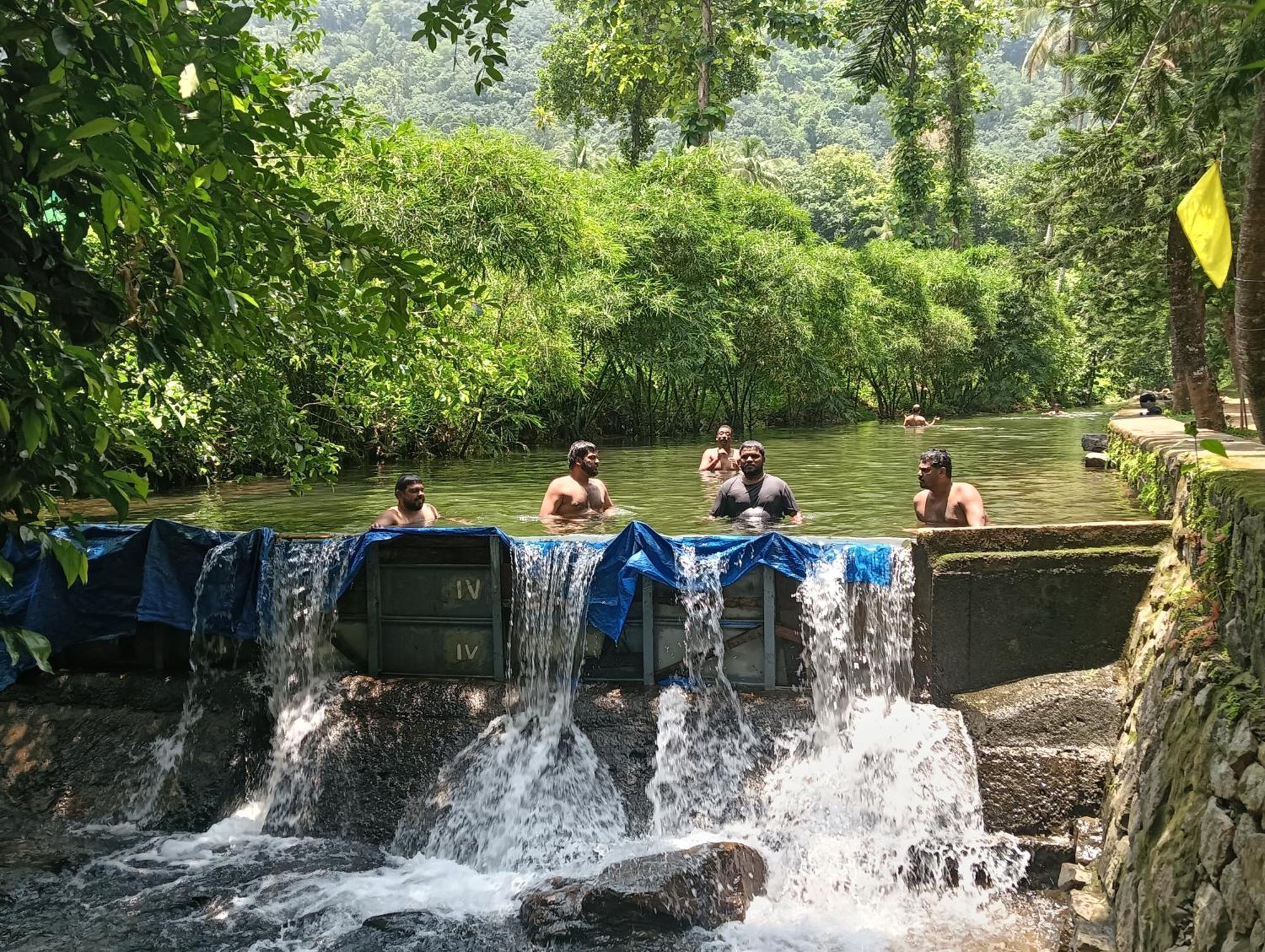 Tharayil Farm Stay Vagamon Ngoại thất bức ảnh